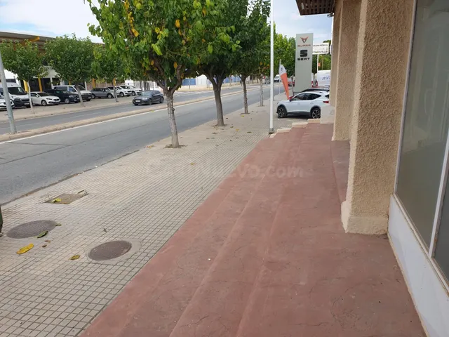 SE ALQUILA NAVE