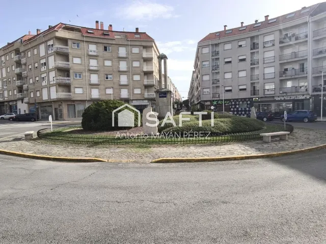 LOCAL EN VENTA EN BOIRO — 24