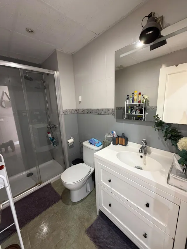 UNIFAMILIAR EN VENTA EN CALLE JUAN GRIS — 18