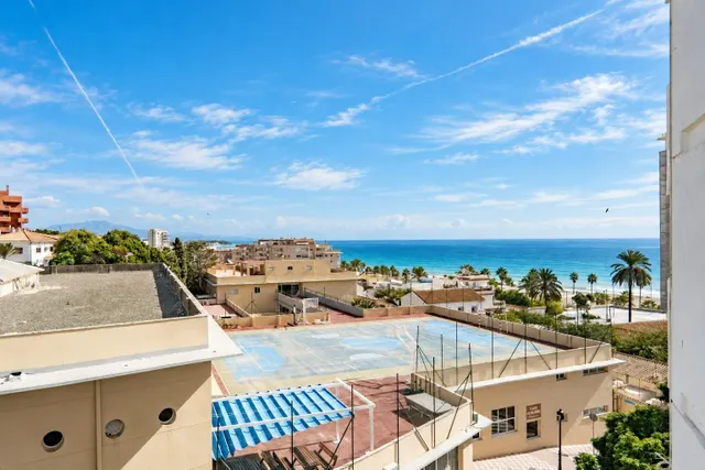 Dos apartamentos en uno, con espectaculares vistas al mar, junto al puerto deportivo de Estepona — 20