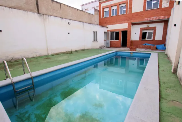Casa con piscina, para entrar a vivir, en La Garrovilla — 15