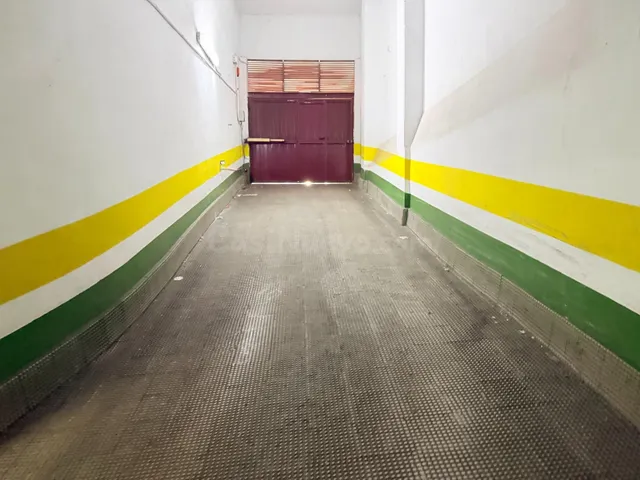 AMPLIA PLAZA DE GARAJE, CON BUENA DISPOSICION DE MANIOBRA Y  - foto 3