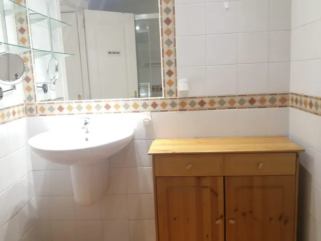 Alquiler de Piso Exterior en Puerta de Toledo con Piscina y Vigilancia — 15