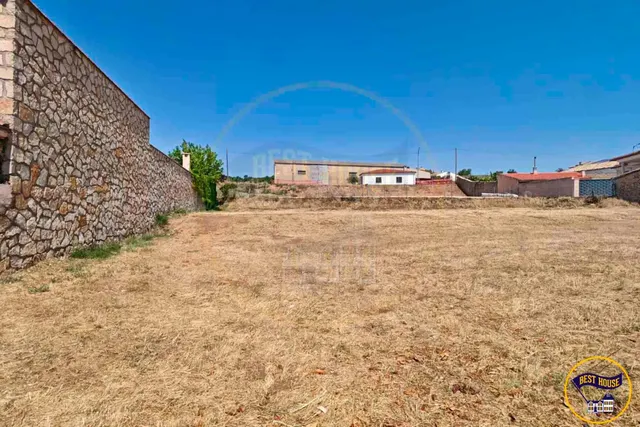 TERRENO URBANIZABLE EN VENTA — 7