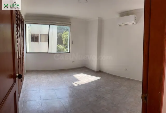 Se vende amplio apartamento en Crespo - foto 3