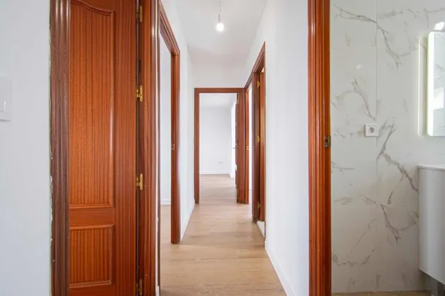 Estupendo piso en Polígono San Pablo, en calle Juan Espantaleón, junto Avda Villas de Cuba!! — 9