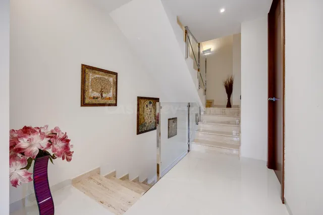 Villa de Lujo con piscina Privada — 31
