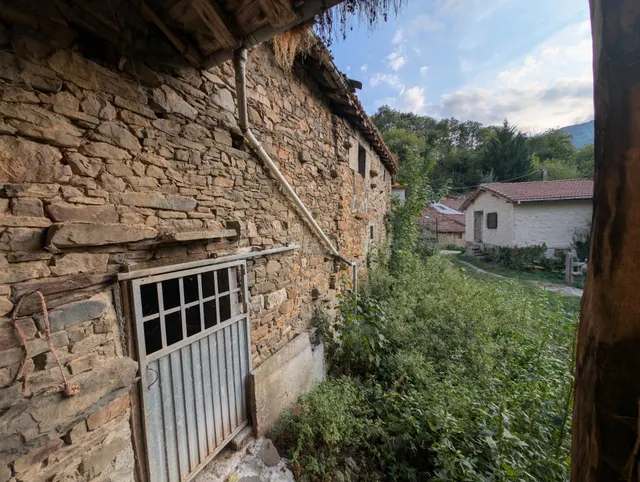 Casa tradicional asturiana para reformar en entorno unico de aller — 25