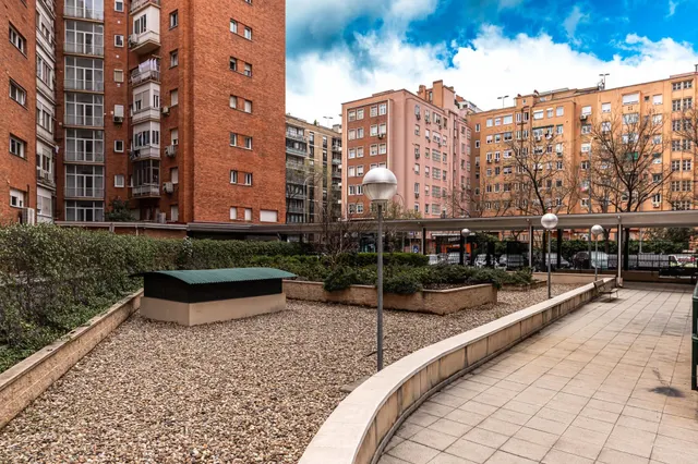 Piso exterior en el Viso — 36