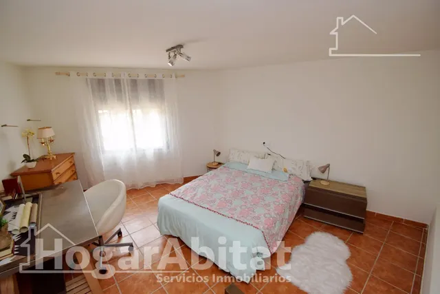CHALET SEMINUEVO CON TERRAZA Y GARAJE — 14