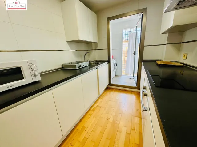 VIVIENDA 2 DORMITORIOS GARAJE Y TRASTERO CERCA DEL CENTRO — 15