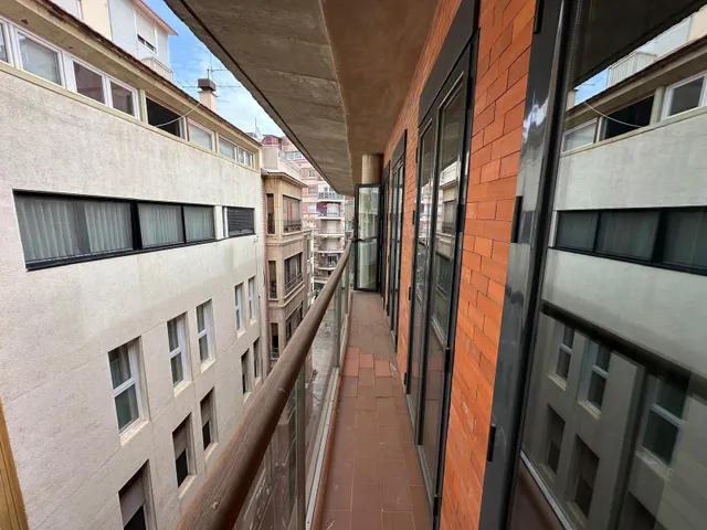 Alquilo piso de un dormitorio en calle Platería. — 12