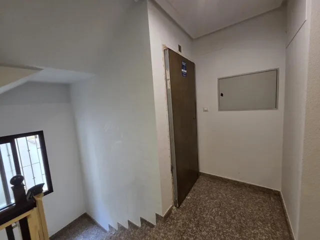Amplia vivienda de 3 dormitorios con ascensor en Elche — 7