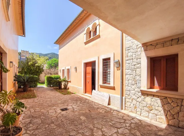 UNIFAMILIAR EN MANCOR DE LA VALL - foto 2
