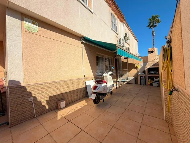 Casa adosada reformada de dos plantas (aprox. 100 m2 + sótan - foto 3