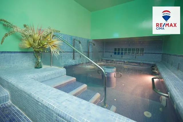 Inversión Prime: Oasis de Lujo en el corazón de Granada. — 2