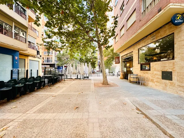 Bar-taberna en pleno funcionamiento – zaidín/vergeles, Granada — 16