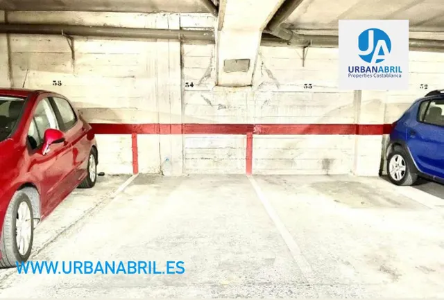 Cómoda Plaza de Garaje en Plaza América - Ideal para Inverso