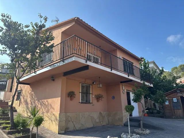 Casa con vistas, amplio espacio exterior y múltiples posibilidades en Mas Milà, Olivella — 42