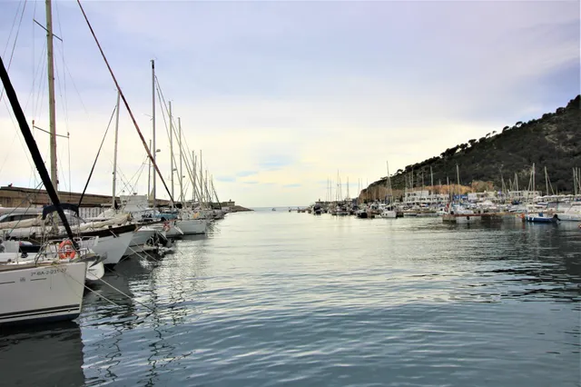 Amarre en el puerto deportivo de Oropesa del Mar — 2