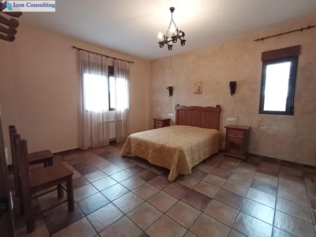 BONITA CASA DE PIEDRA EN ROBLEDO — 11
