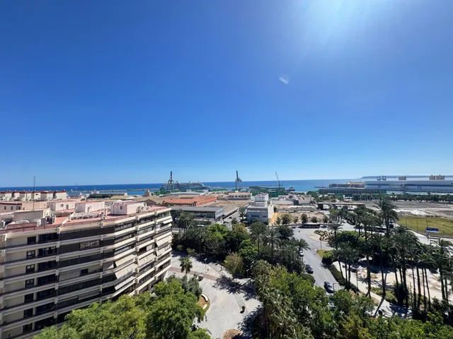 Ático en alquiler, centro de Alicante. — 16
