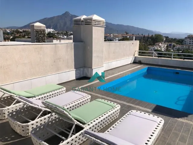 Piso de alquiler en Puerto Banús, Marbella - foto 2