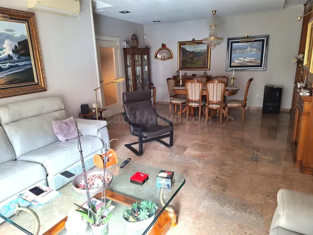 ESPECTACULAR CÉNTRICA CASA DE 6 habitaciones CON JARDÍN - foto 5