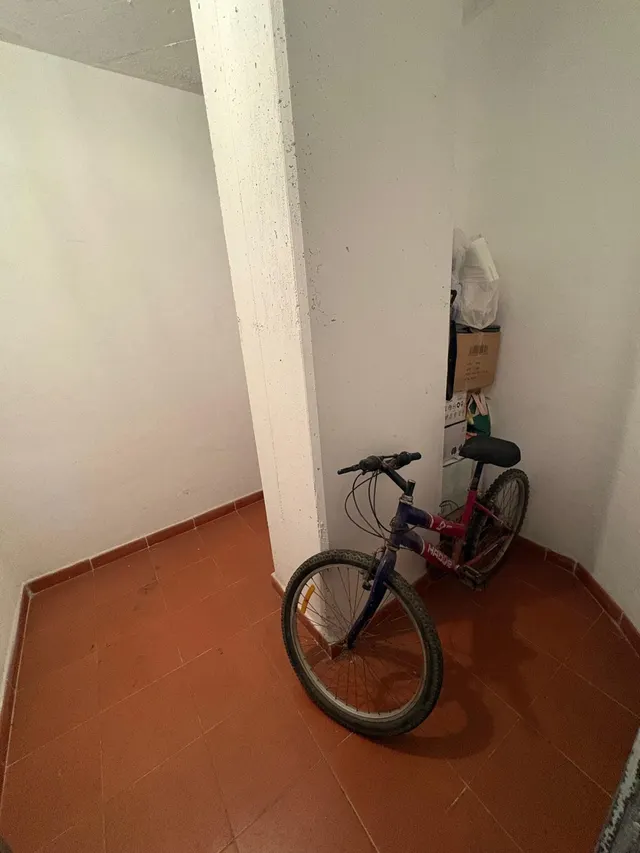 Piso en Teatinos en urbanización con dos aparcamientos — 36