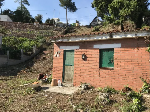 Terreno a la venta de 980 m2 en Vallirana, acceso a dos calles con refugio — 3