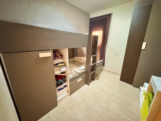 ESTUPENDO PISO DE VENTA EN ORIHUELA SEMINUEVO, CON GARAJE, RODEADO DE SERVICIOS… ¡¡PREGUNTE POR EL YA!! — 17