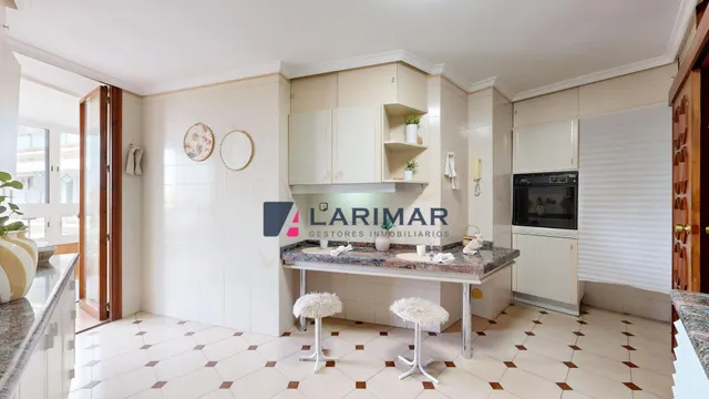 AMPLIA VIVIENDA CON GRAN TERRAZA, GARAJE Y PISCINA EN VISTAHERMOSA – ALICANTE — 21