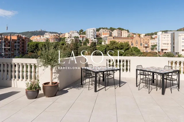 Acogedor piso de dos dormitorios, balcón y terraza comunitaria en alquiler en La Salut — 20