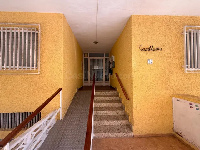 Apartamento con terraza, Alicante, Torrevieja, Playa del Acequión. 3 habitaciones, 108 m2, 90 metros al mar — 27