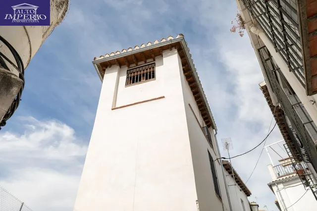 Casa unifamiliar reformada. — 22