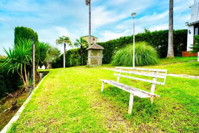 VENTA CASA CON TERRENO, PISICINA Y RESTAURANTE. — 20