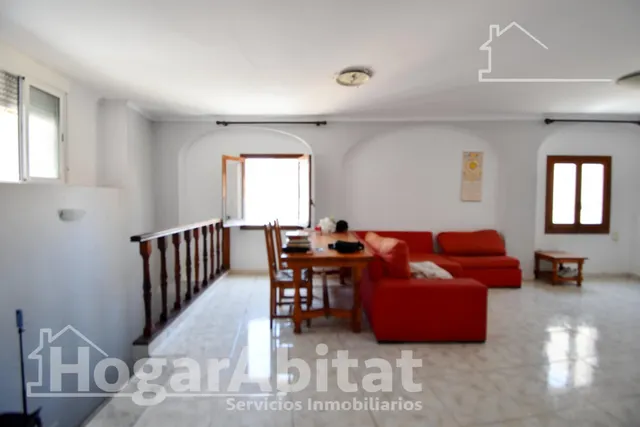 ESPACIOSA CASA CON TERRAZA EN EL HISTÓRICO CASCO ANTIGUO — 16