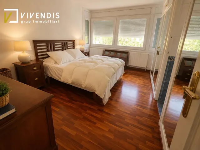 CASA EN VENTA - CIUTAT JARDÍ — 12