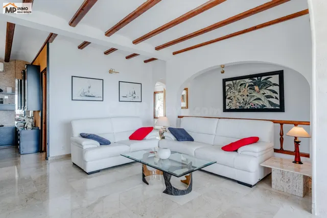 Preciosa villa con vistas panorámicas que enamoran en Empedr - foto 5