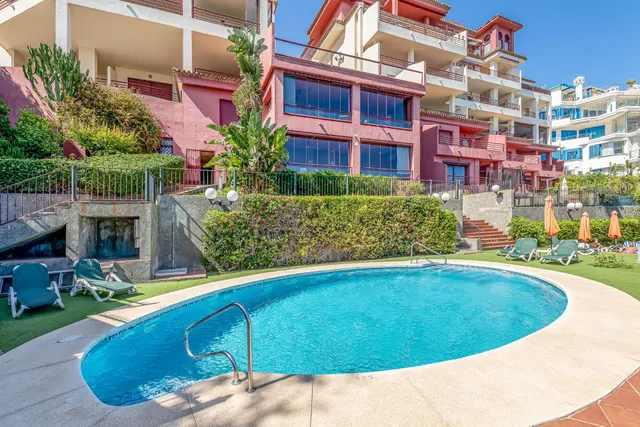 Amplio piso primera linea Torrequebrada — 29