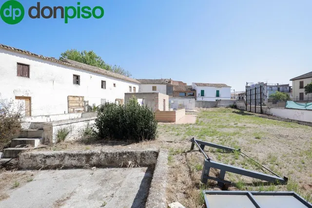 ¡Atención inversores! Casa Señorial en centro Alhendín con S - foto 2