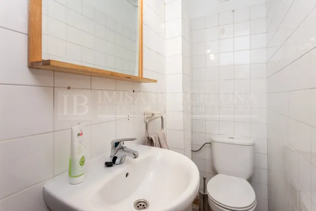 PISO CON MUCHAS POSIBILIDADES EN PLAZA CATALANA — 18