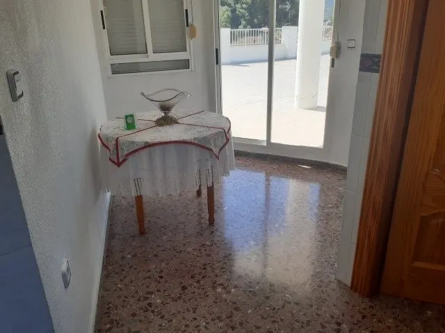 Casa vallada en la ciudad — 30