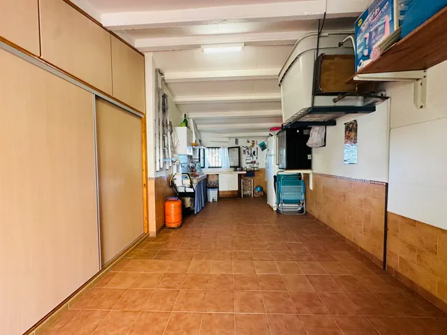 COQUETO CHALET A UN PASO DE LA CIUDAD! — 30