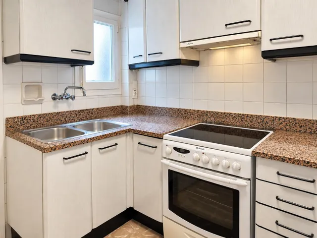 Ático céntrico de 77 m2 con 3 habitaciones y balcón — 3