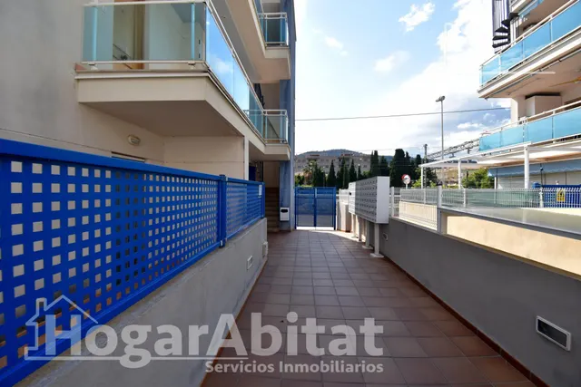 Seminuevo con terraza, piscina y garaje cerca de la playa — 35