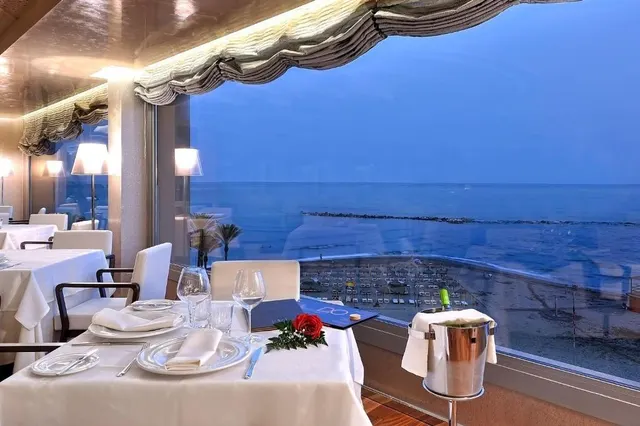 EXCLUSIVA NUEVA VIVIENDA DE 2 DORMITORIOS EN LA ZONA DE TORREQUEBRADA, A 300 METROS DE LA PLAYA !!! — 17