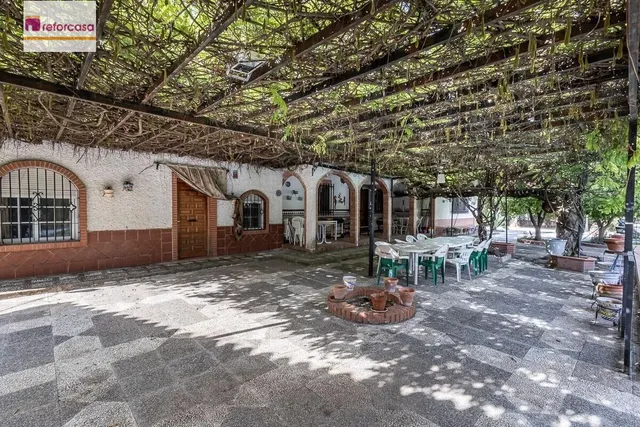 Espectacular Chalet en Ogijares - Ideal para Familias — 11