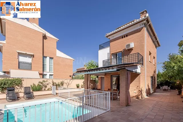 EXCLUSIVO CHALET INDIVIDUAL EN HUÉTOR VEGA — 3