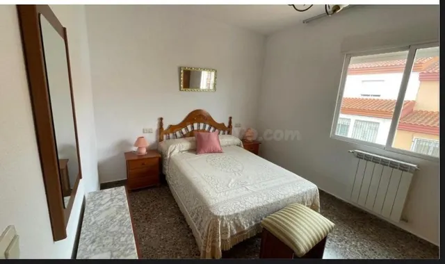 Casa Adosada en Alquiler en Casas Ibáñez, Albacete - foto 2